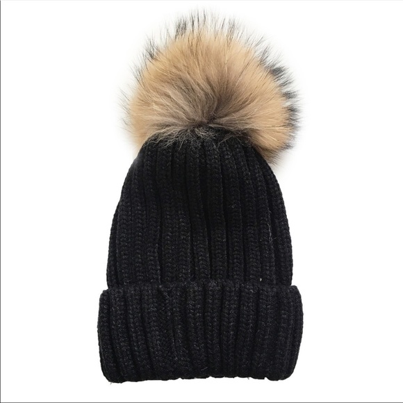 Black Fur Pom Sweater Hat - Picture 2 of 3